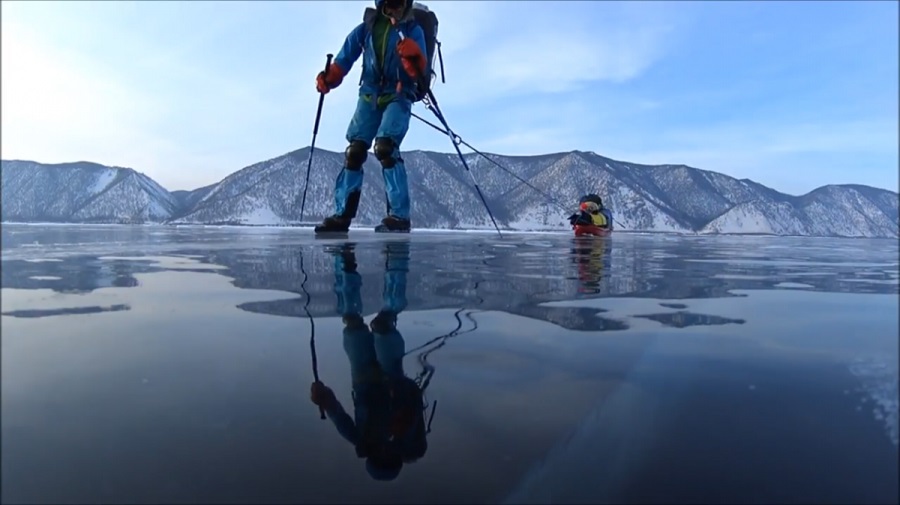 De Funes a Rusia a cruzar uno de los lagos más grandes del planeta